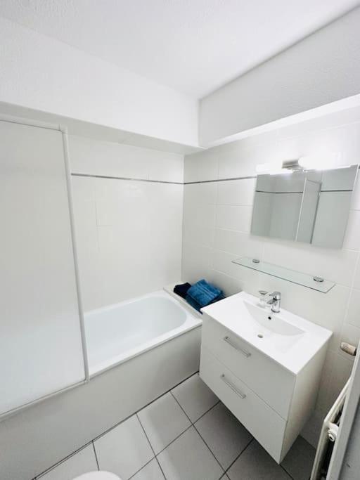 Studio Gare St Roch Avec Box De Garage Appartement Montpellier Buitenkant foto